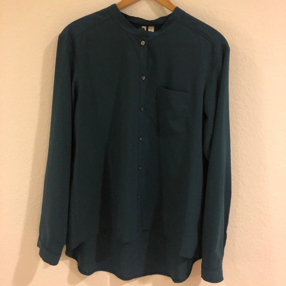 Tops - Cute long sleeve blouse